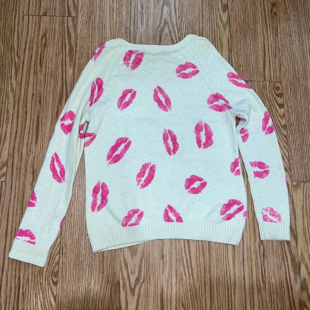 Kiss sweater